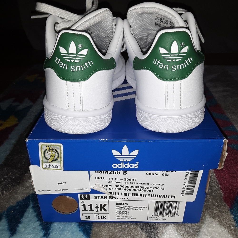 🦕EXCELLENT CONDITION Stan Smith ADIDAS 11.5 KIDS